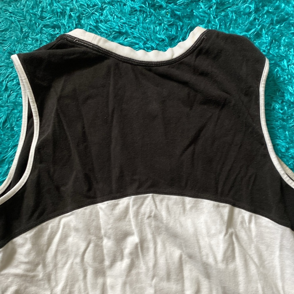 White and Black Sleeveless muscle Top - Picture 13 of 17